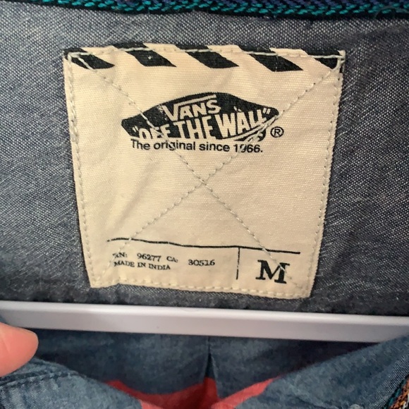 Button up short sleeve shirt - Picture 2 of 5